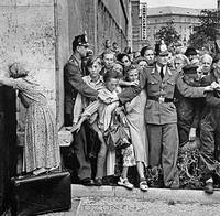 Defining Moments in History: Over a Century of the People, Discoveries, Disasters and Political and Cultural Events That Rocked the World