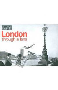 London through a lens (Time Out Postcard Book)